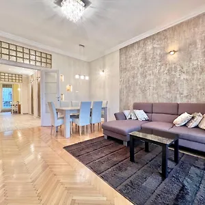  Appartamento Exclusive Colourful Flat In The